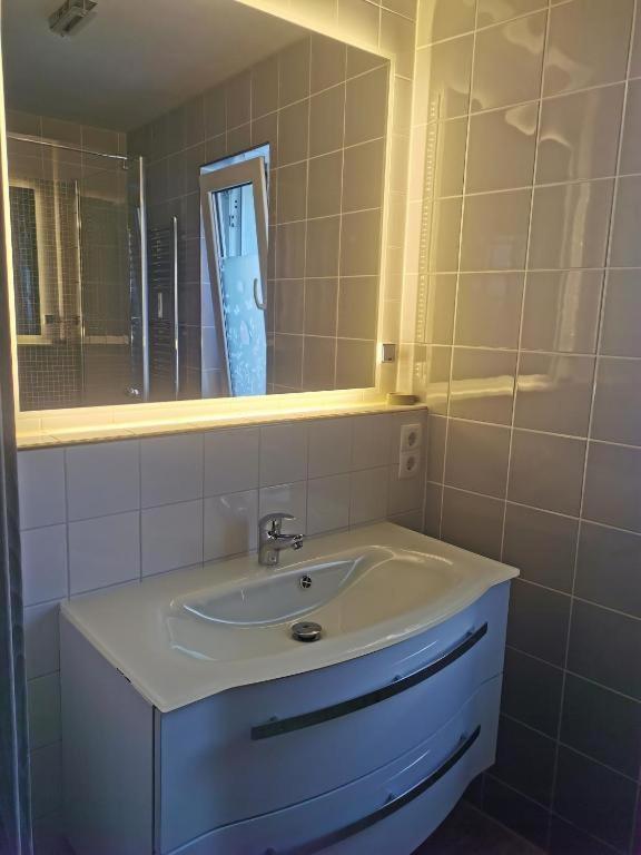 שונדורף Gaestehaus Giannikis מראה חיצוני תמונה